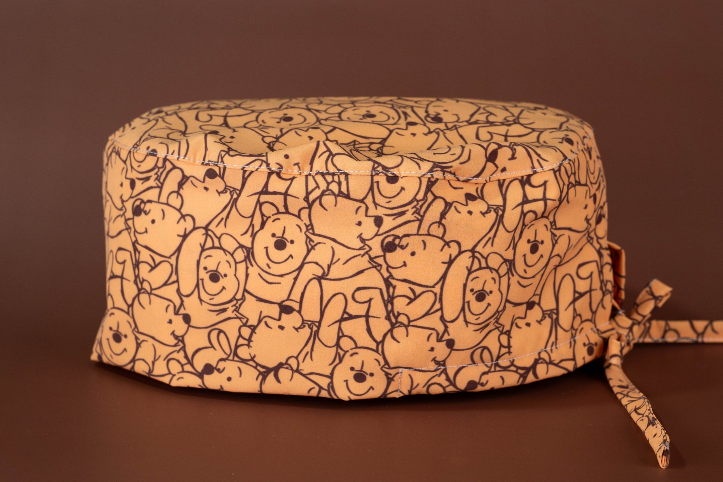 Gorro quirúrgico winnie collage 1 mostaza