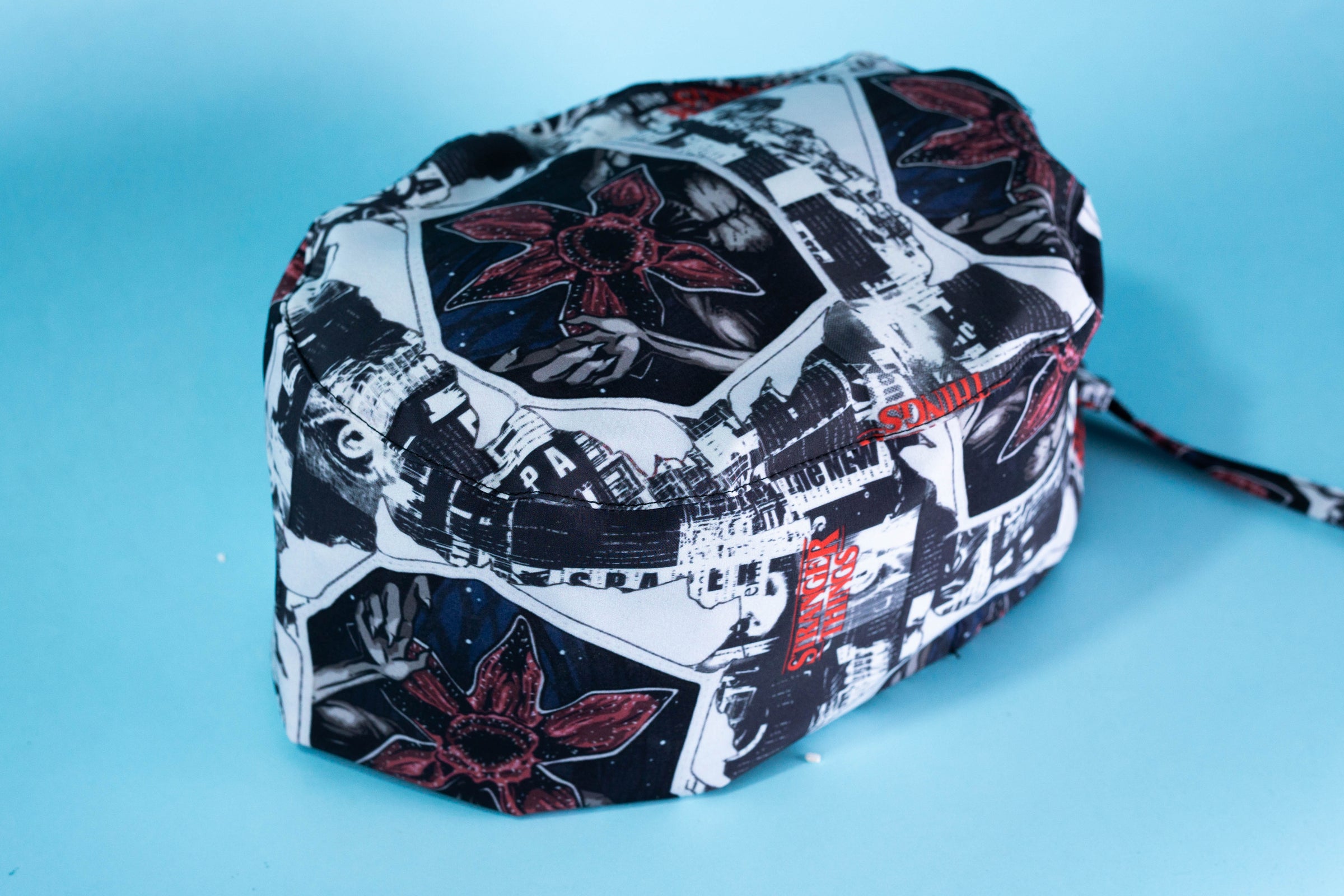 Gorro quirúrgico stranger paper