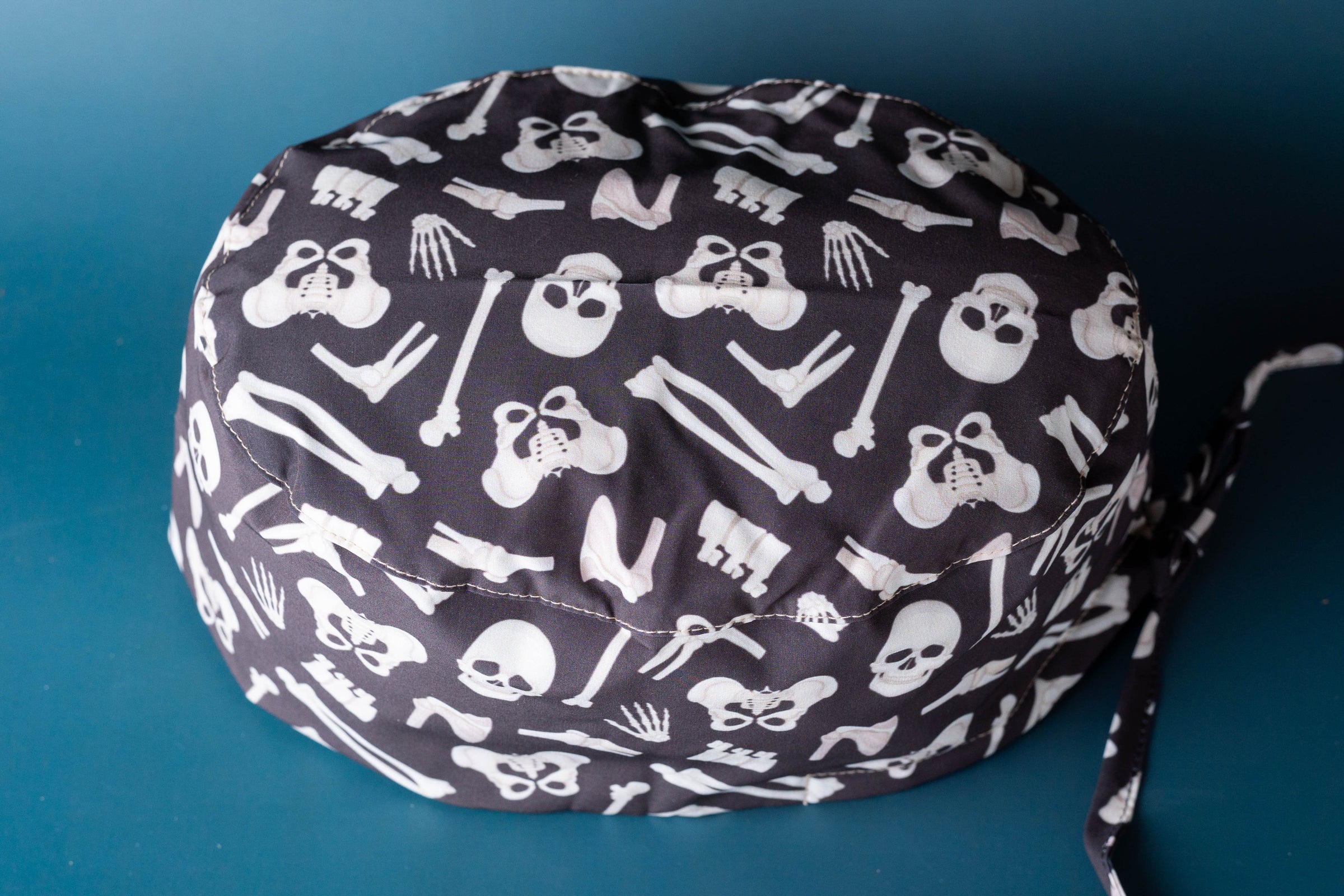Gorro quirúrgico huesos